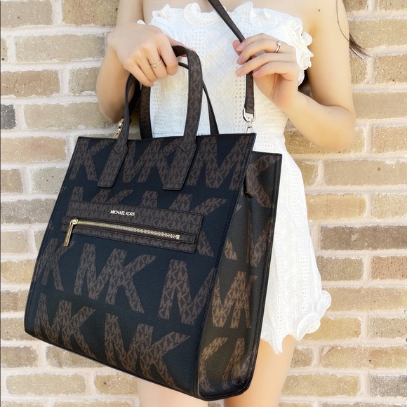 Gaby’sBags💕NWT Michael Kors XL Tote Bag logo - Picture 2 of 4